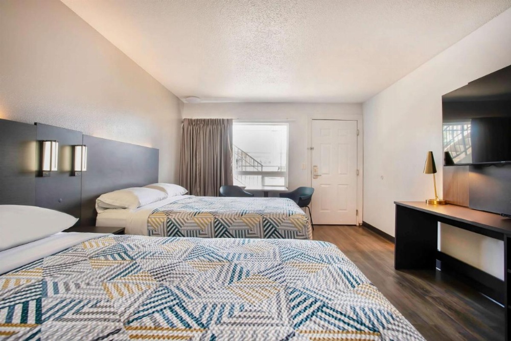 Room image 3