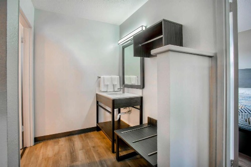 Motel 6-Bend, OR image 16