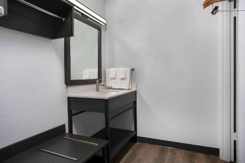 Motel 6-Bend, OR image 23