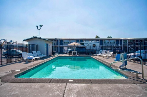 Motel 6-Bend, OR image 28