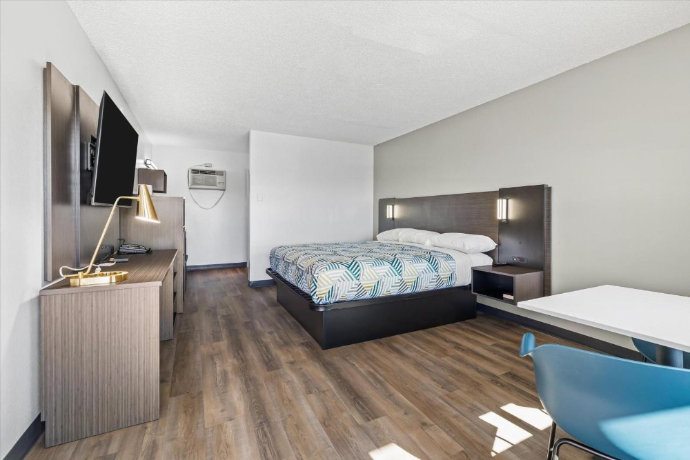 Motel 6-Bend, OR Main image