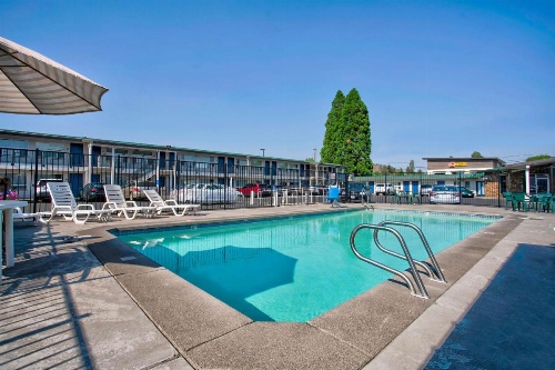 Motel 6-Bend, OR image 30